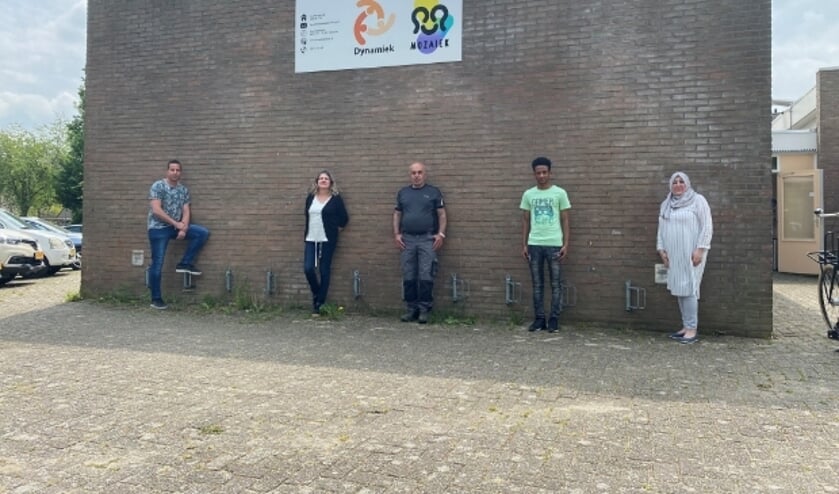 <p>Remy Riksen, Belinda van Arkel, Alyaas Kabriyaal, Asrom Amanuel, Hassana Akrouni</p>