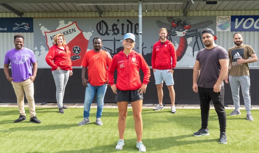 <p>Enkele deelnemers en coaches van Fit4Work, een programma van KozakkenBoys4ALL.</p>