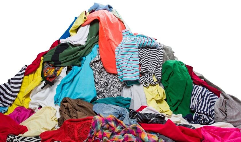 <p>• De samenwerking met Opnieuw & Co zorgt ervoor dat meer mensen hun oude textiel inleveren.</p>