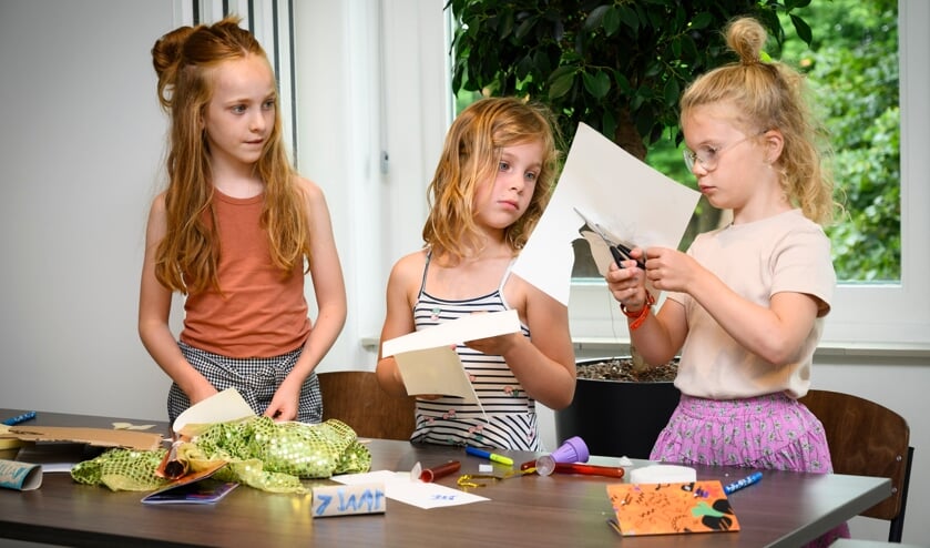 <p>• Djuna: "De kinderen hebben onder andere vulkanen en zeesterren gemaakt."</p>