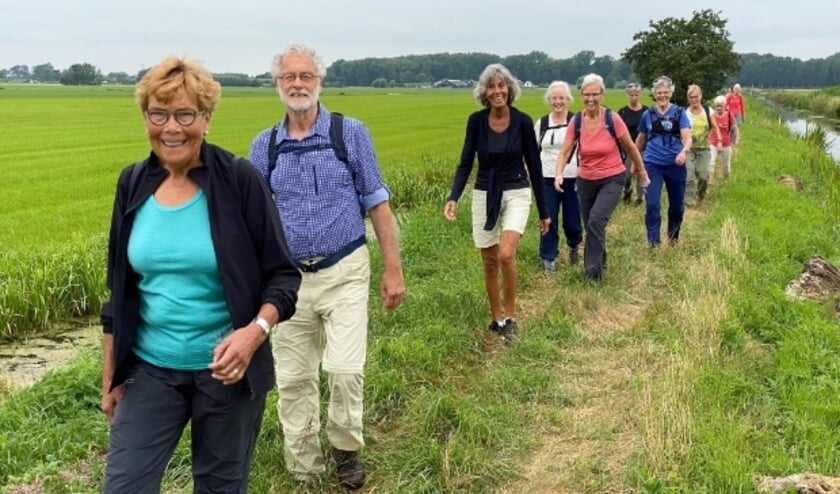 <p>Naast lanen en kades trotseerden de ruim zestig wandelaars ook jaag- en weidepaden tijdens de tweede Knooppunt Wandelvierdaagse. </p>