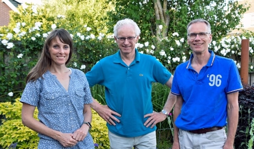 <p>Geertrui, Douwe en Frank vragen goede ideeën voor het Platform Duurzaam Montfoort en Linschoten</p>