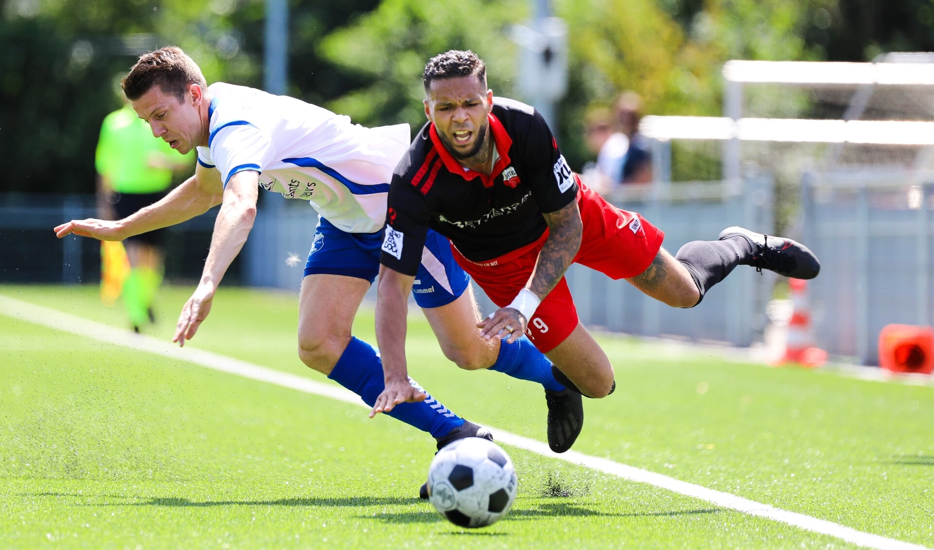 • Chris Boom (l) gaat in een lager (vrienden)elftal van SteDoCo spelen.