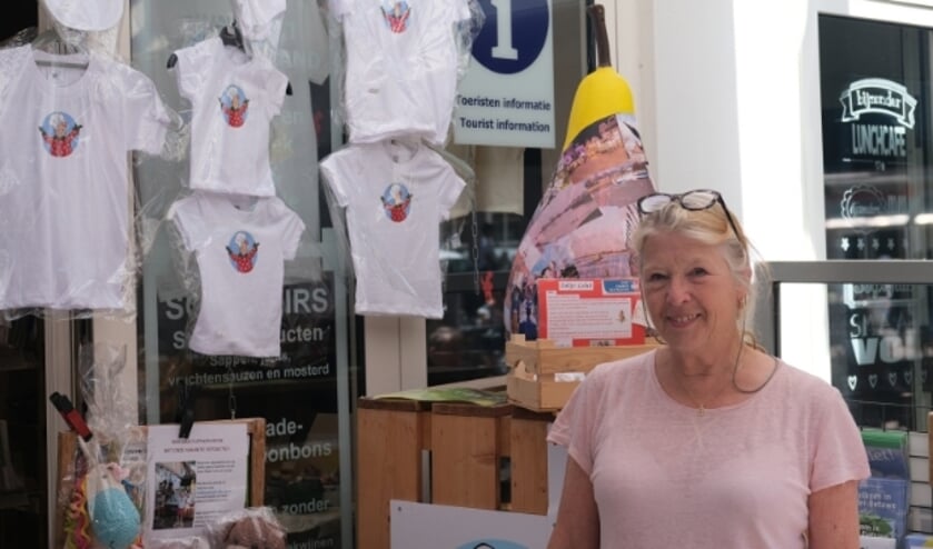 <p>Margo van de Tielse Souvenirshop aan het Hoogeinde heeft al een keur aan streekproducten in haar assortiment maar zoekt altijd aanvulling voor haar leuke winkel in de binnenstad.</p>