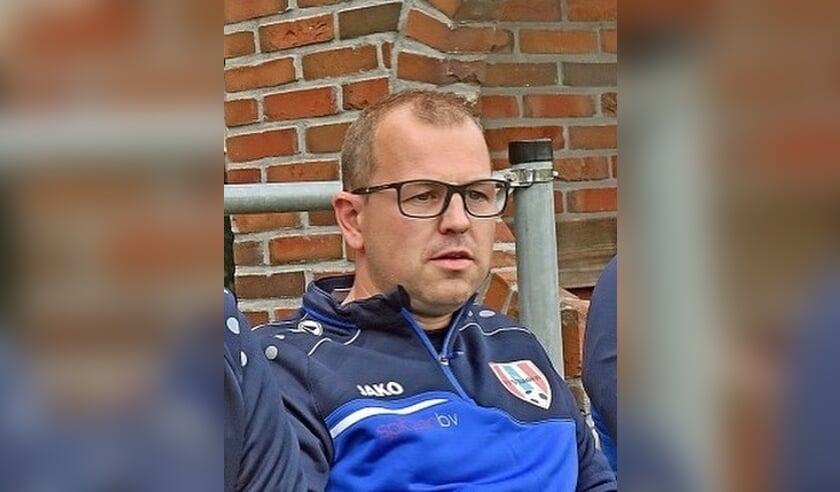 • Marcel de Groot, de nieuwe hoofdtrainer van Herovina.