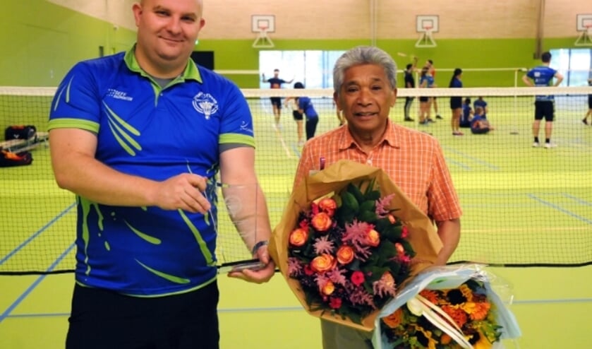 <p>Jeugdcommissaris Johan Jongenelis en jeugdtrainer Annis Lekransy.</p>
