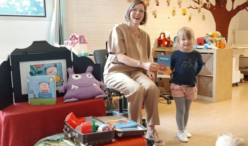 <p>Wethouder Eveline Schell heeft vorige week woensdag de eerste Bip-boekjes uitgedeeld aan kinderen van Kinderopvang Purkie. </p>
