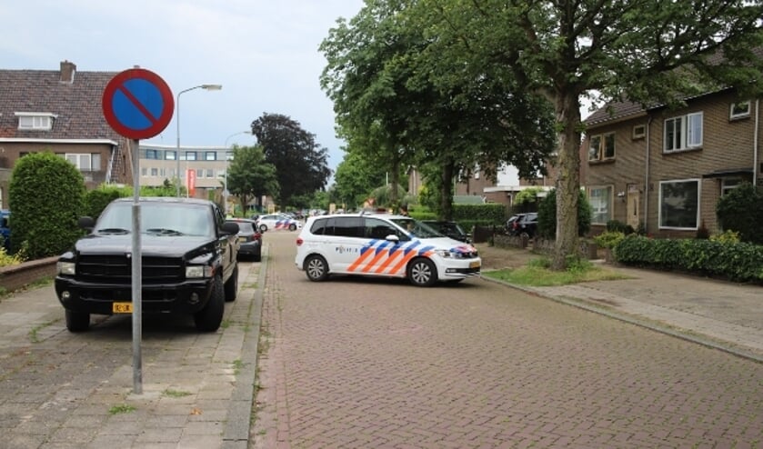 Twee verdachte tassen aangetroffen