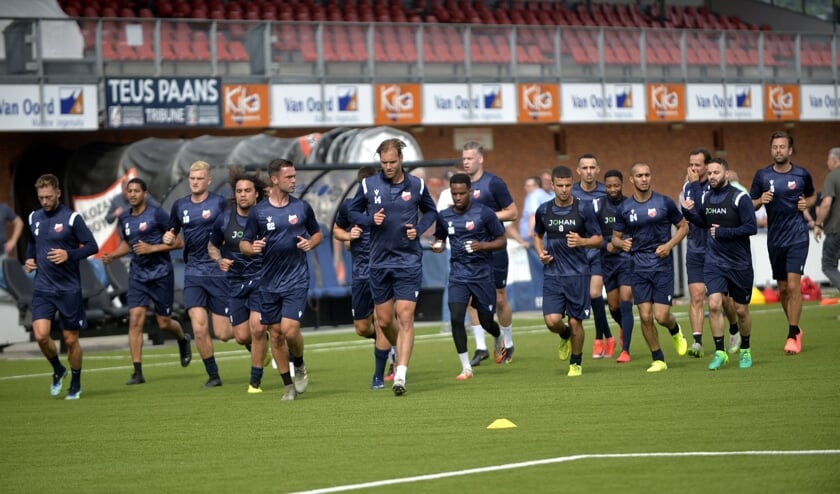 <p>• Kozakken Boys is afgelopen zaterdag aan de voorbereiding begonnen.</p>