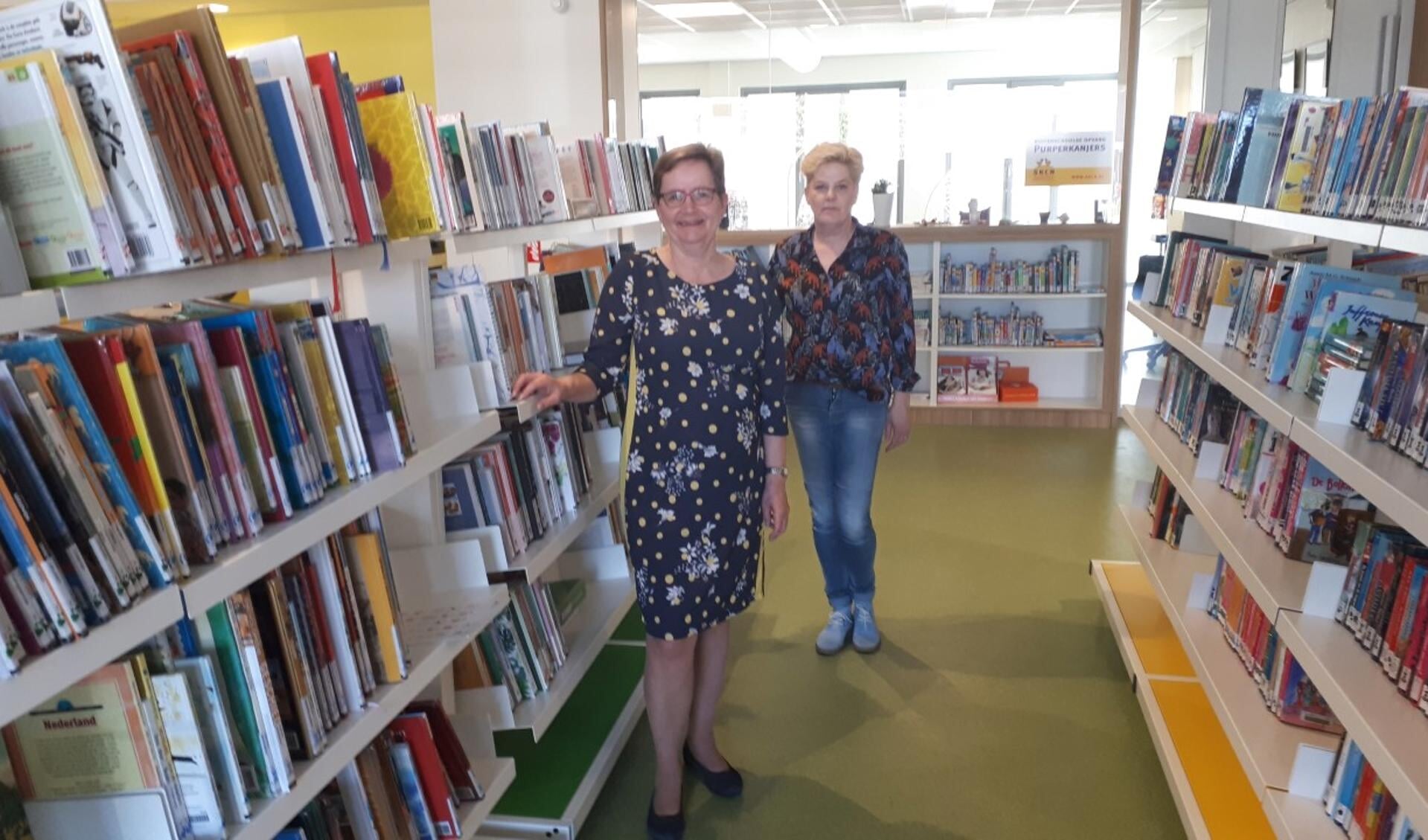 • Bibliotheekvrijwilligers Teunie van den Berg en Anja Bor.