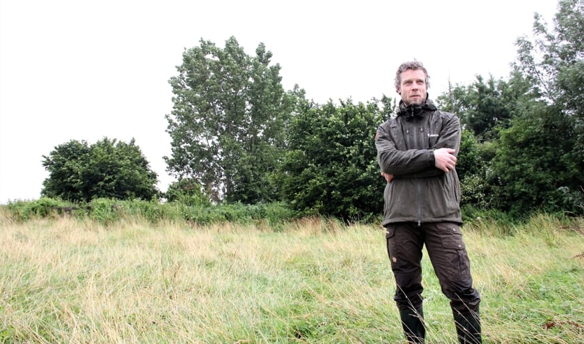 • Regiobeheerder Rense Kragten van het Zuid-Hollands Landschap voor het 'Bosje van Wageningen'.