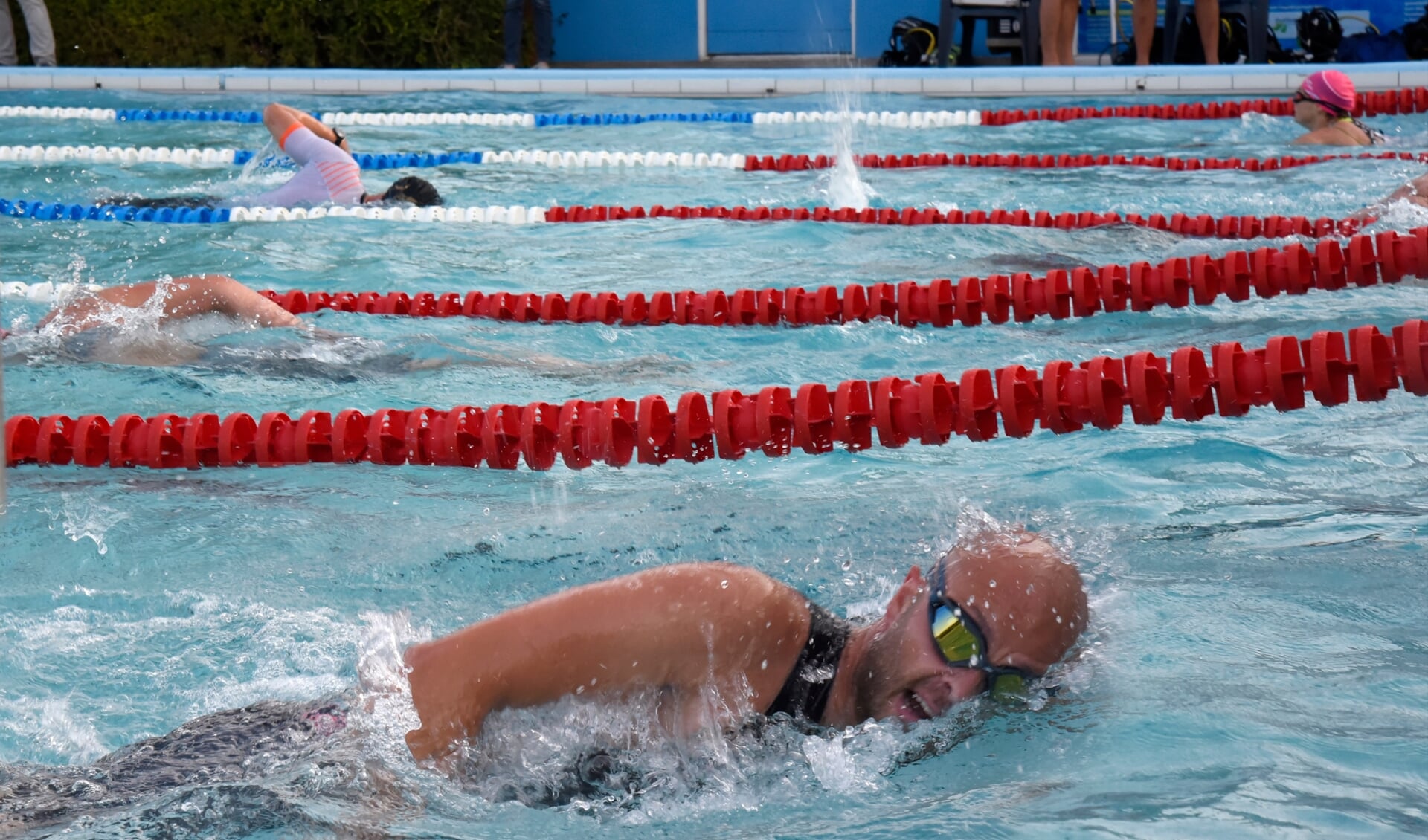 De zesde editie van Zwemloop De Baan in Gouderak werd een prooi voor Gouwenaar Guido Stolle 