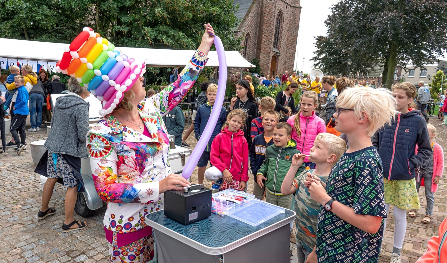 Officiële opening Dorpshuis 'De Schakel' Leerbroek