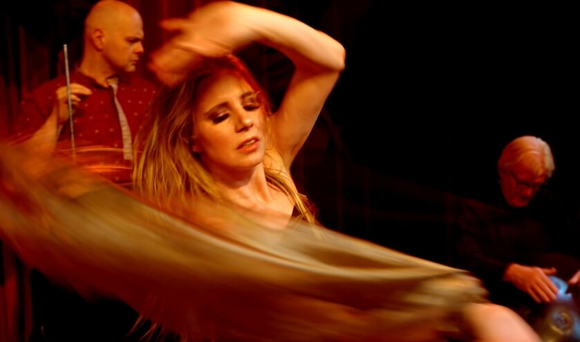 Voorstelling 'Dance of the Almeh'