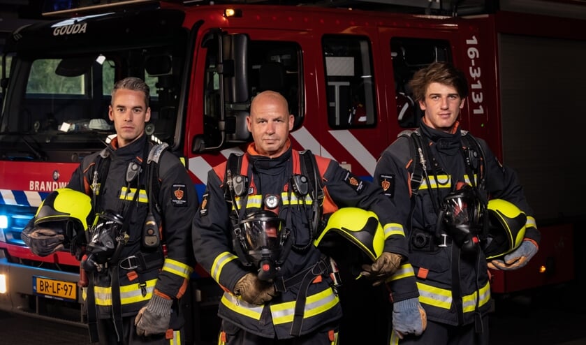 <p>Cleme Wermers, Peter Tuithof, Joey Caspers schitteren op de poster 'Als de brandweer...'</p>