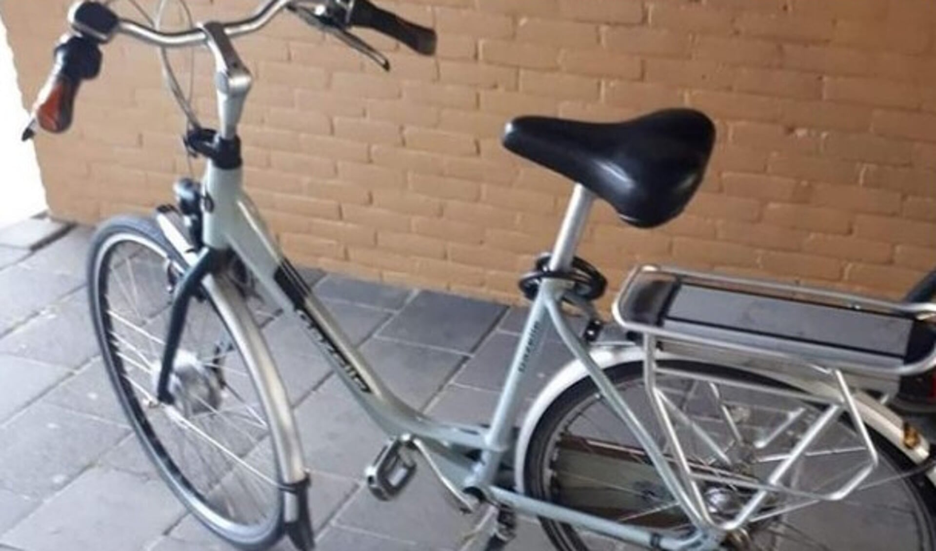 • De politie zoekt de eigenaar van deze fiets.
