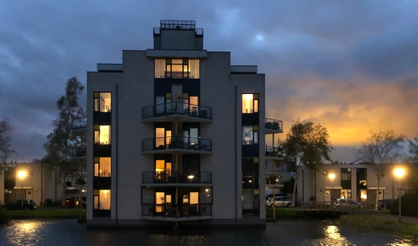<p>• Voor Theo Krins is dit gebouw een blikvanger in Goverwelle</p>