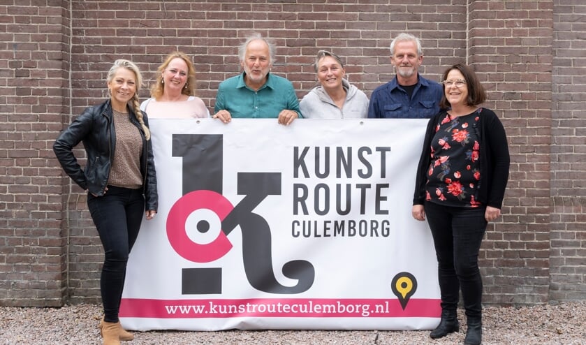 <p>Het bestuur van Kunstroute Culemborg, met v.l.n.r. Angelique Verkaik, Roos Rispens, Henk van der Gronde (voorzitter), Ans van den Hoogen, Carol van den Hoogen en Karin de Coo.</p>