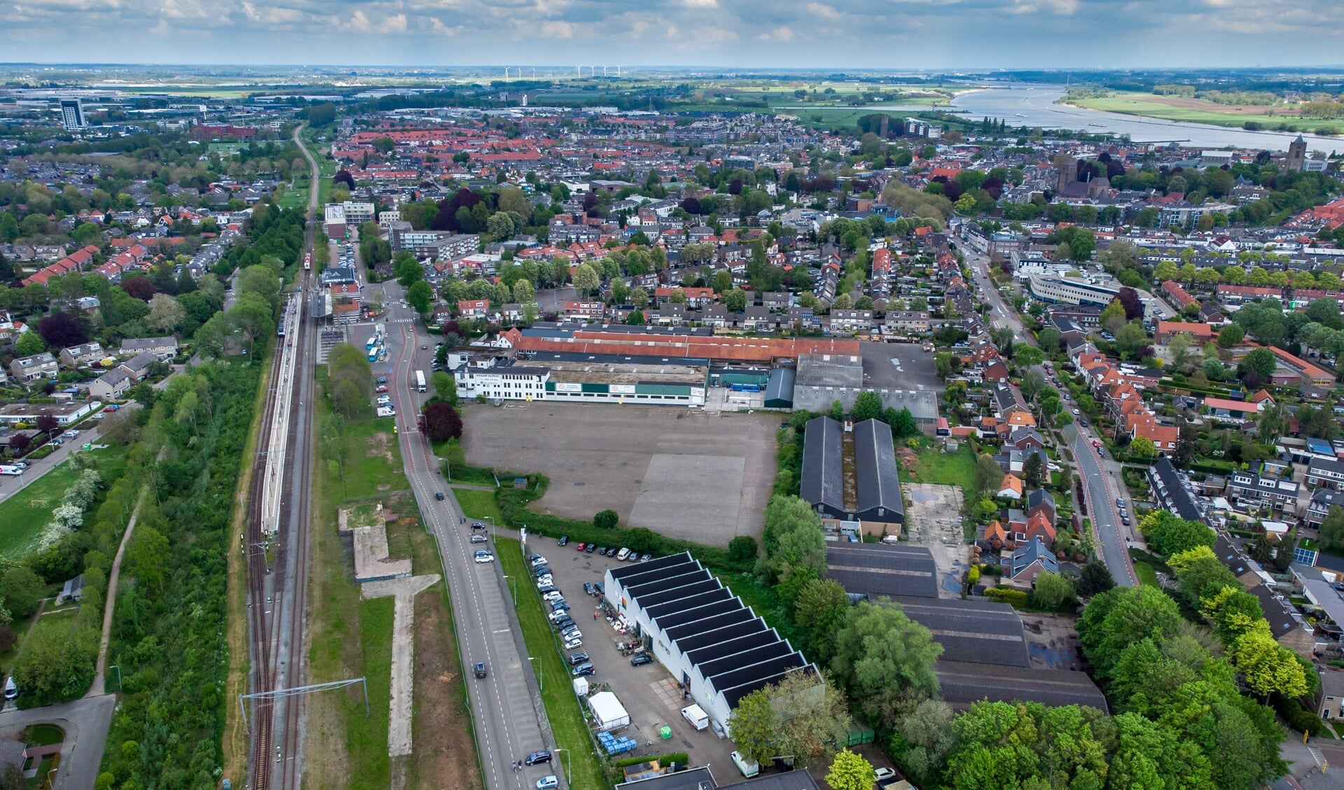 Veilingterrein Stationsomgeving vanaf Spoorstraat
.