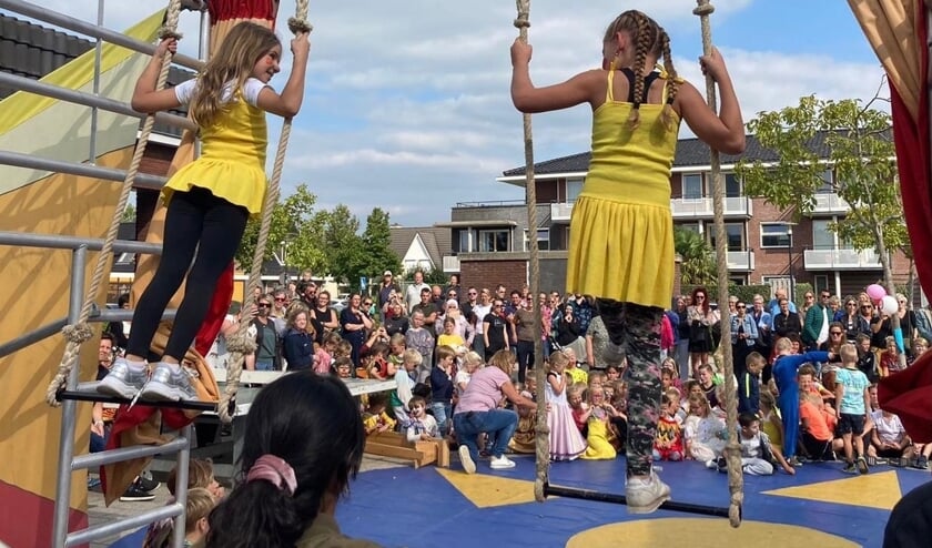 <p>De feestweek is gestart met een circusdag onder leiding van circus TaDaa. </p>