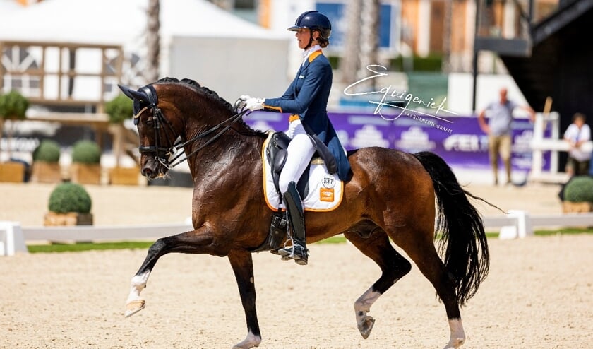 <p>• Milou Dees met Francesco. </p>