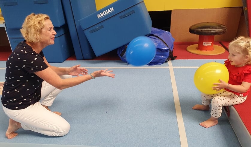 <p>• Oma Mieke in actie met kleindochter Norah;</p>