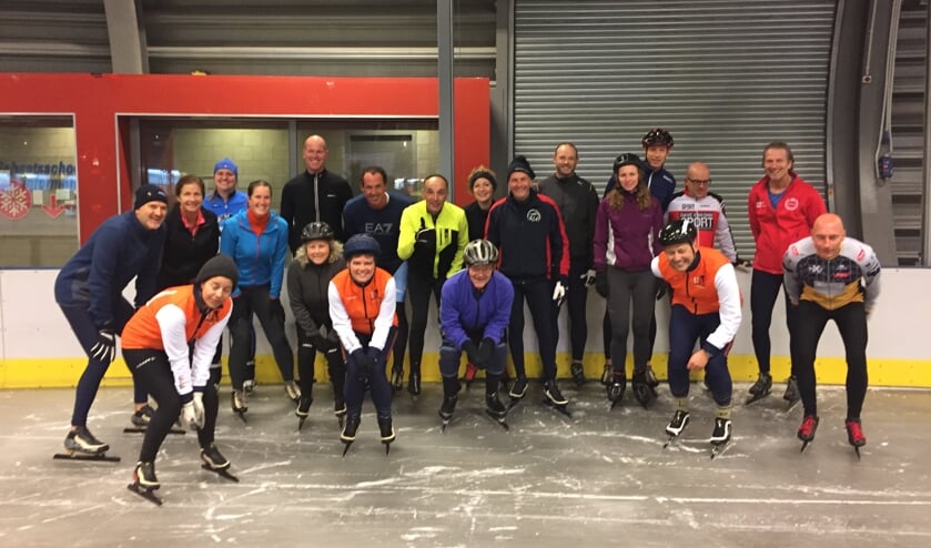 • Enkele recreanten en toerschaatsers van IJssportvereniging Alblasserwaard.
