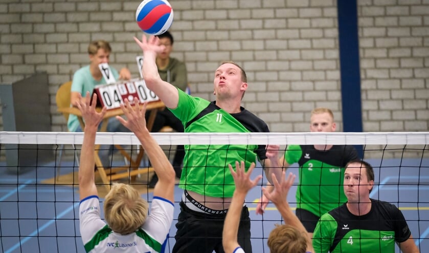 • Rik van der Poel in actie namens Voleco.