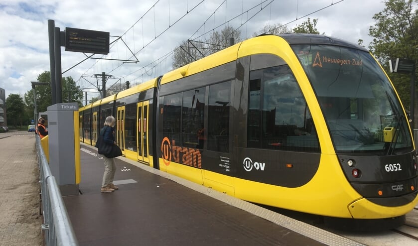 <p>Tijdelijke tramhalte in Nieuwegein-centrum.</p>  