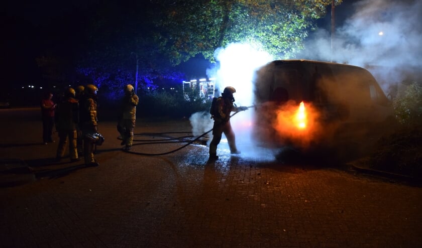 <p>De brand was snel uit, maar de schade aan de bus is enorm. </p>