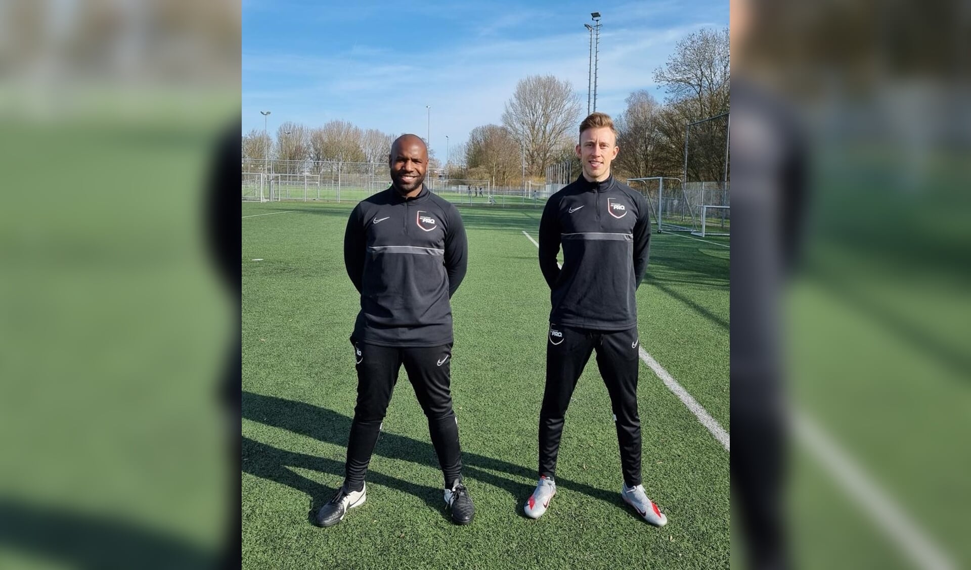 • Dico Koppers (rechts) speelt komend seizoen voor Sportlust '46. Samen met Kafel Voorn runt hij een voetbalschool: FC Pro. 