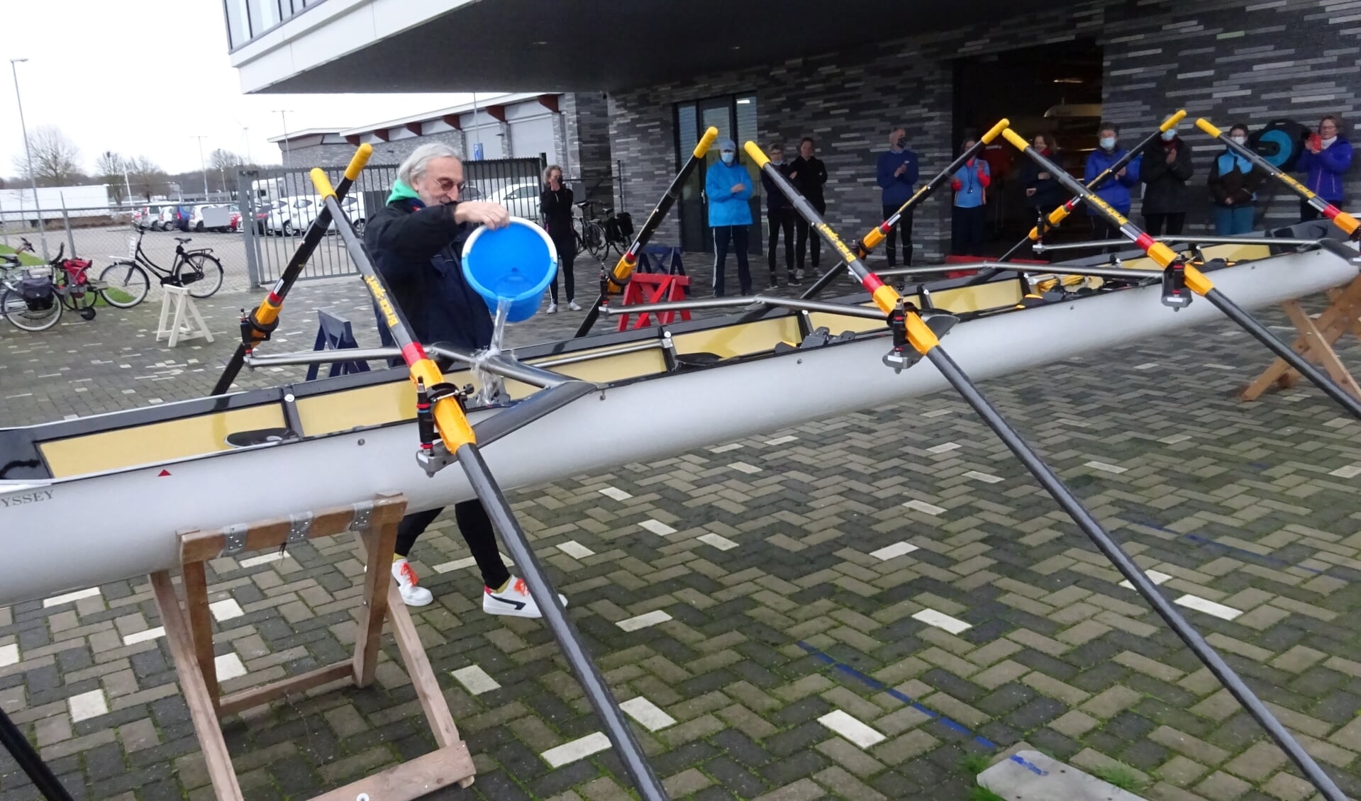 De doop van de nieuwe roeiboot genaamd 'Stormerdijk' bij roeivereniging De Doorslag in Nieuwegein.