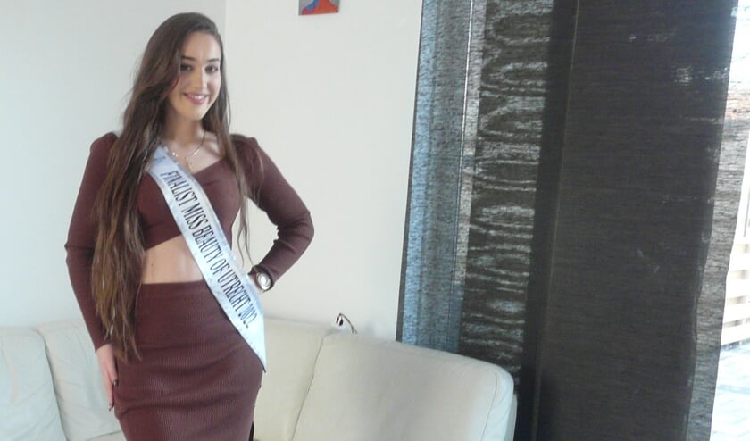 <p>Gabrijella uit IJsselstein heeft na haar pestverleden inmiddels het vertrouwen herwonnen in zichzelf.</p>