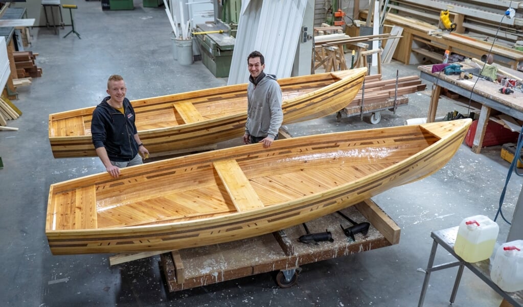 Toegepast aanwijzing Clancy Timmervrienden bouwen eigen boot; zaterdag tewaterlating in  Nieuw-Lekkerland | Al het nieuws uit Alblasserwaard