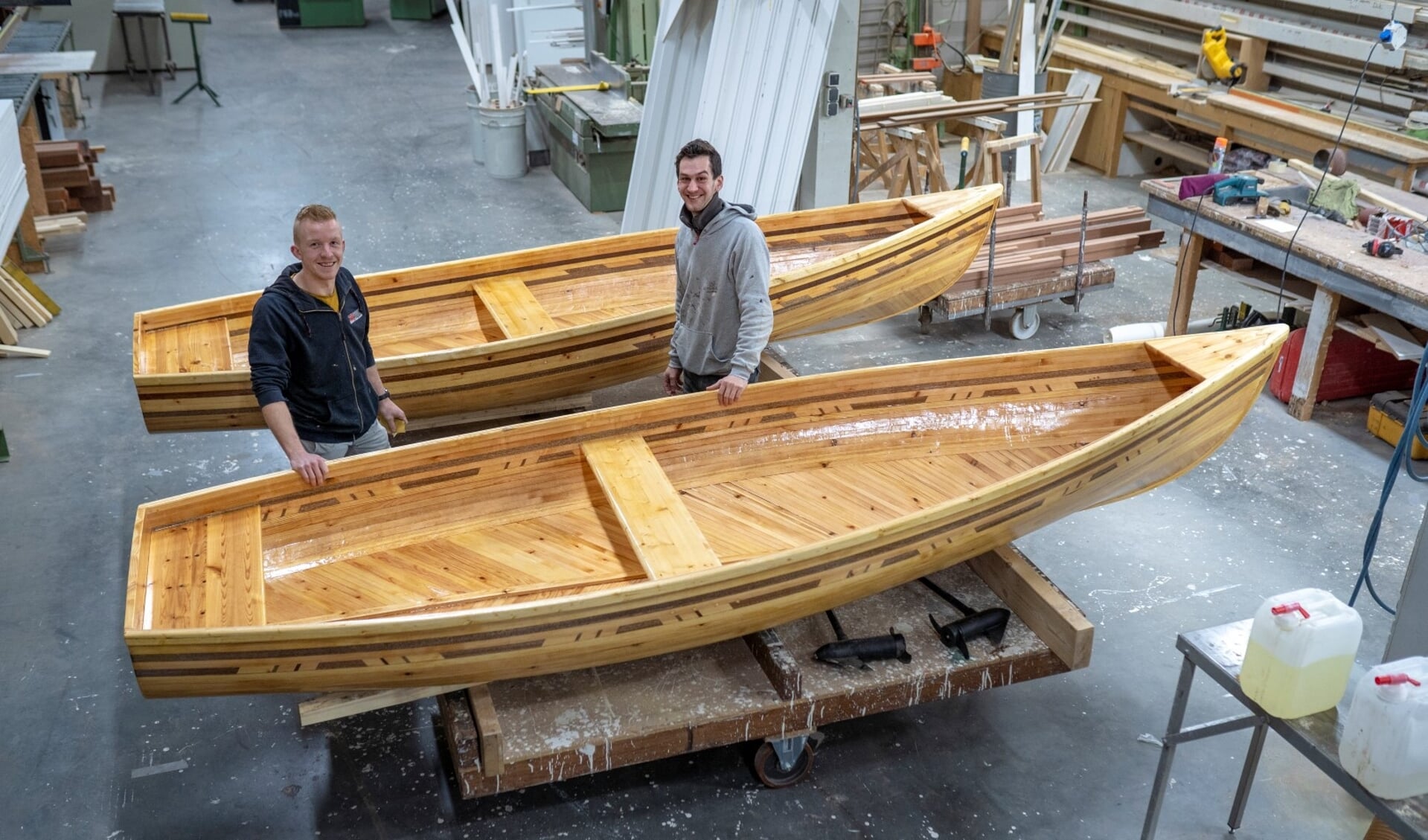 advies gastvrouw Bestudeer Timmervrienden bouwen eigen boot; zaterdag tewaterlating in  Nieuw-Lekkerland | Al het nieuws uit Alblasserwaard