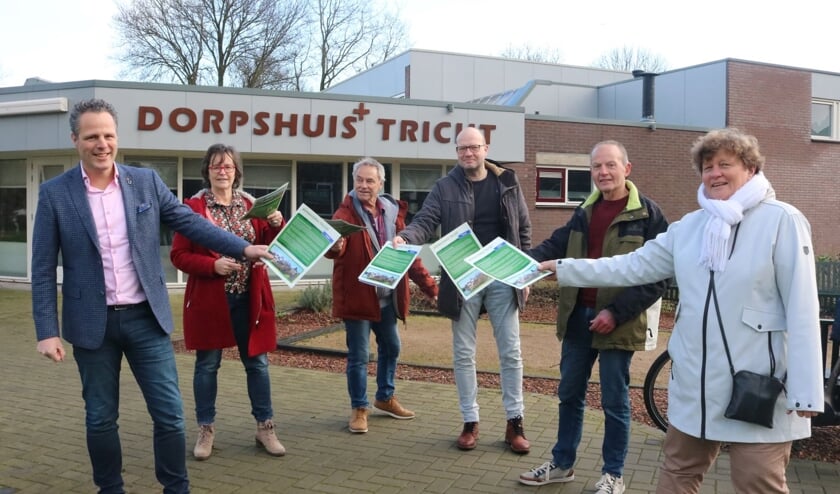 <p>• V.l.n.r. Rutger Stappershoef, Marijke van den Bosch, Ton van Vlijmen, Barry Ganzeman, Albert Lentink en Rita Boer Rookhuiszen.</p>