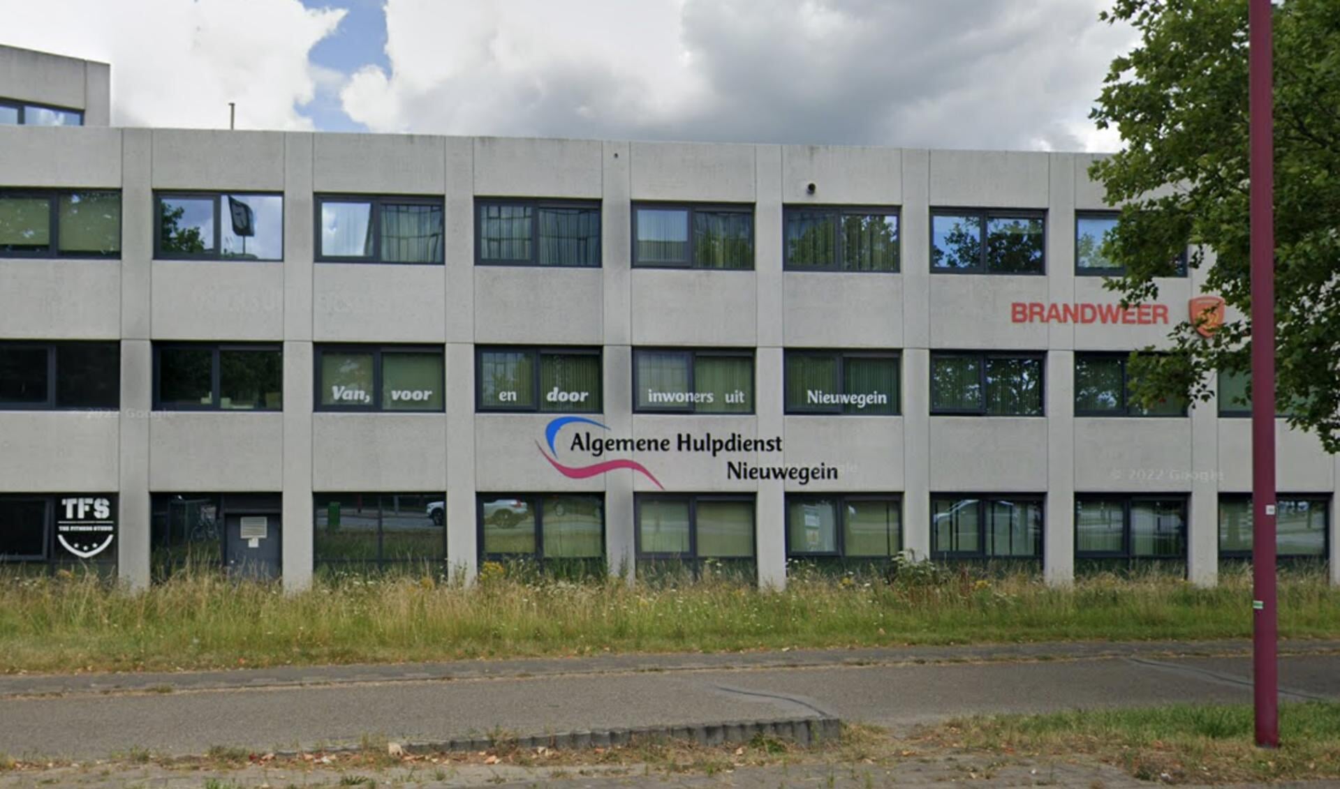 Het gebouw van de Algemene Hulpdienst Nieuwegein aan de Nevelgaarde 3.