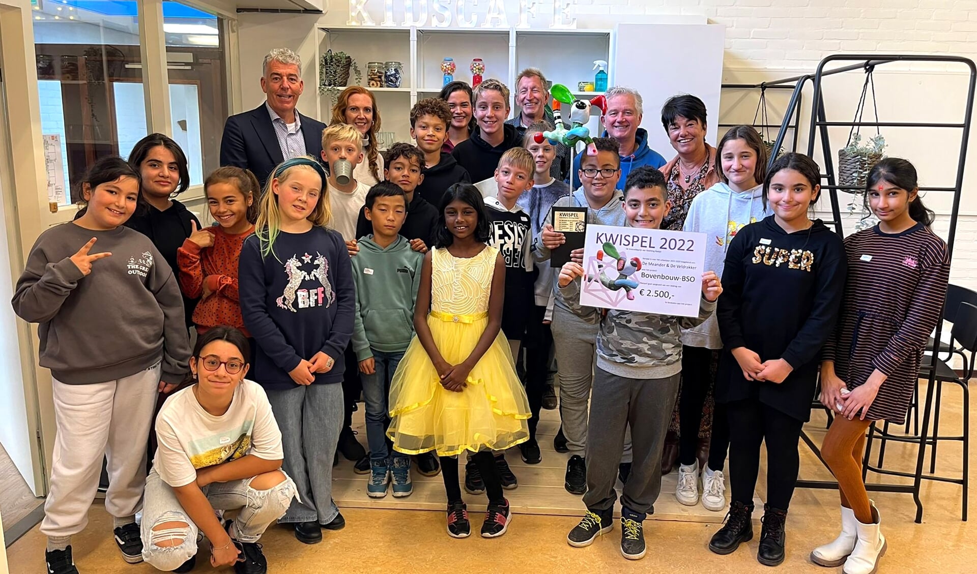 Het Kidscafé wint de innovatieprijs 'Kwispel' van Stichting Robijn.