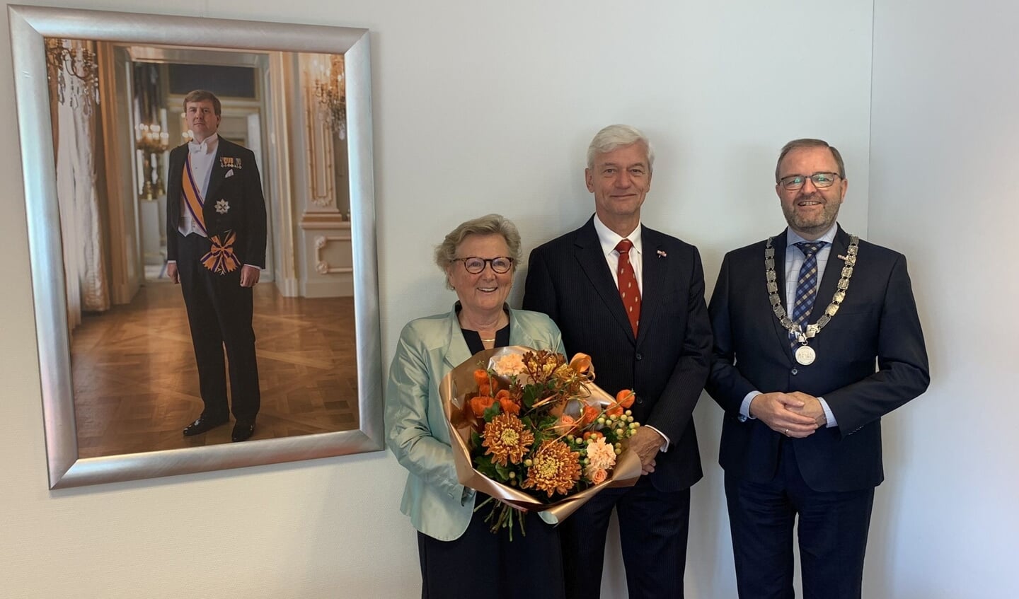 Burgemeester Servaas Stoop ontving vrijdag 30 september de heer Hofstee en zijn vrouw in het gemeentehuis voor een felicitatiemoment.