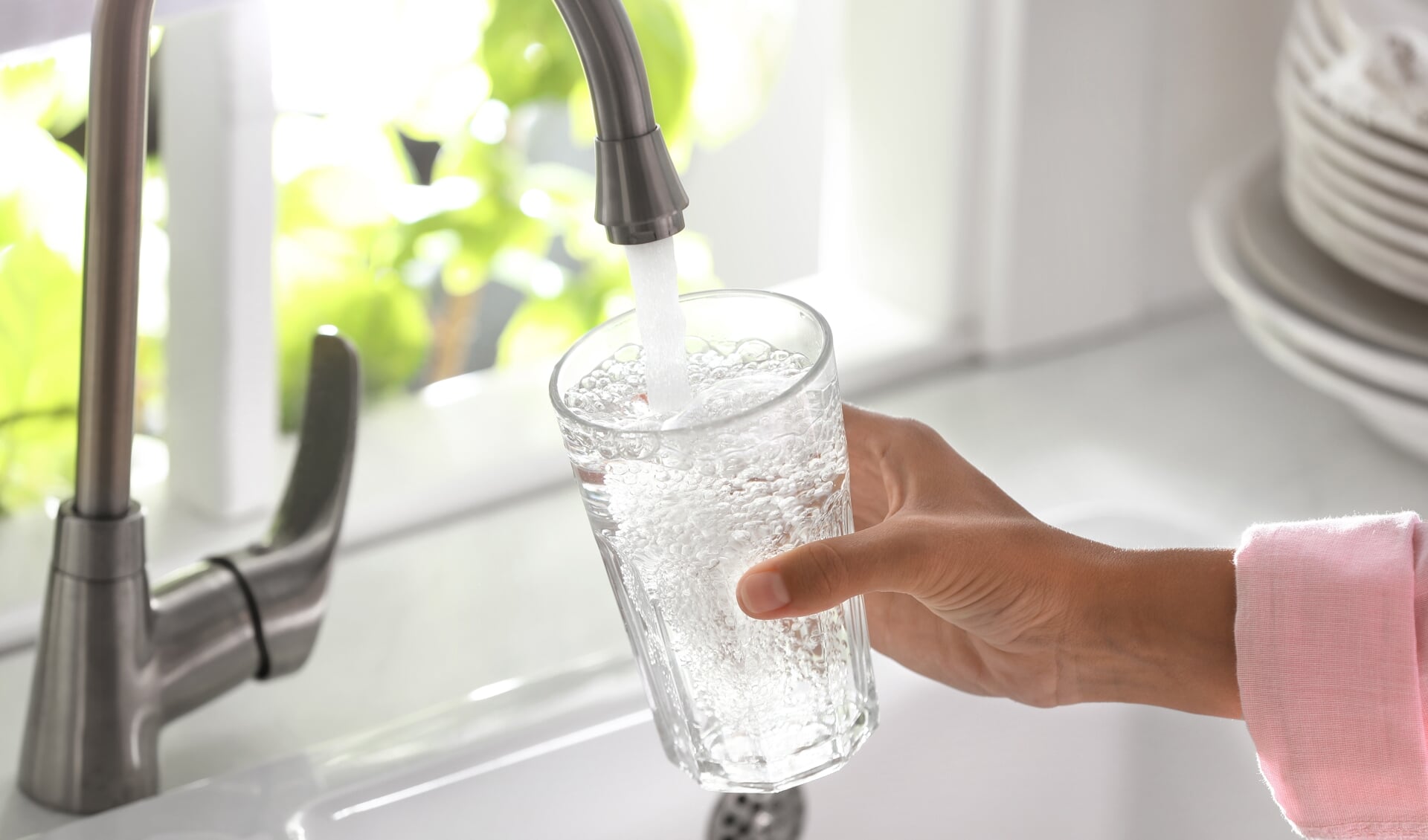 • Schoon drinkwater, voor Nederlanders voelt het vanzelfsprekend dat het er is. 
