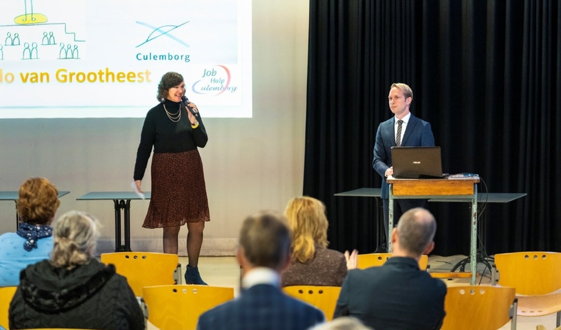 • Een impressie van vorig jaar, met links Jolanda Althuis, coördinator Stichting JobHulp Culemborg rechts burgemeester Gerdo van Grootheest.