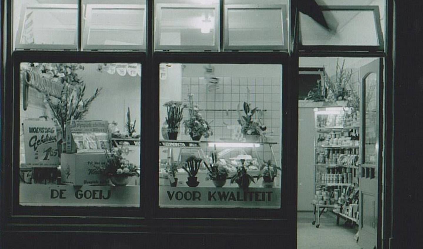 • De winkel zoals deze eruit zag in 1957. 