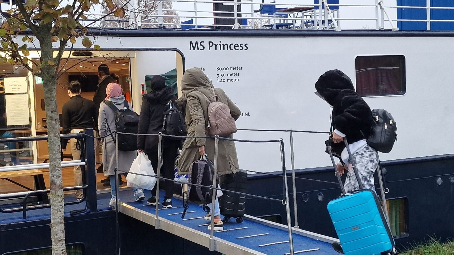 • Op het opvangschip MS Princess werden tot 1 maart dit jaar vluchtelingen opgevangen in Nieuwegein.