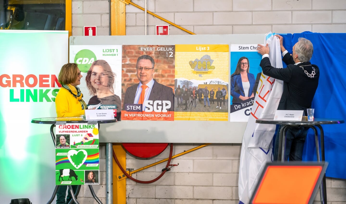 Aftrap verkiezingsperiode Vijfheerenlanden met symbolisch plakmoment en levend Kieskompas