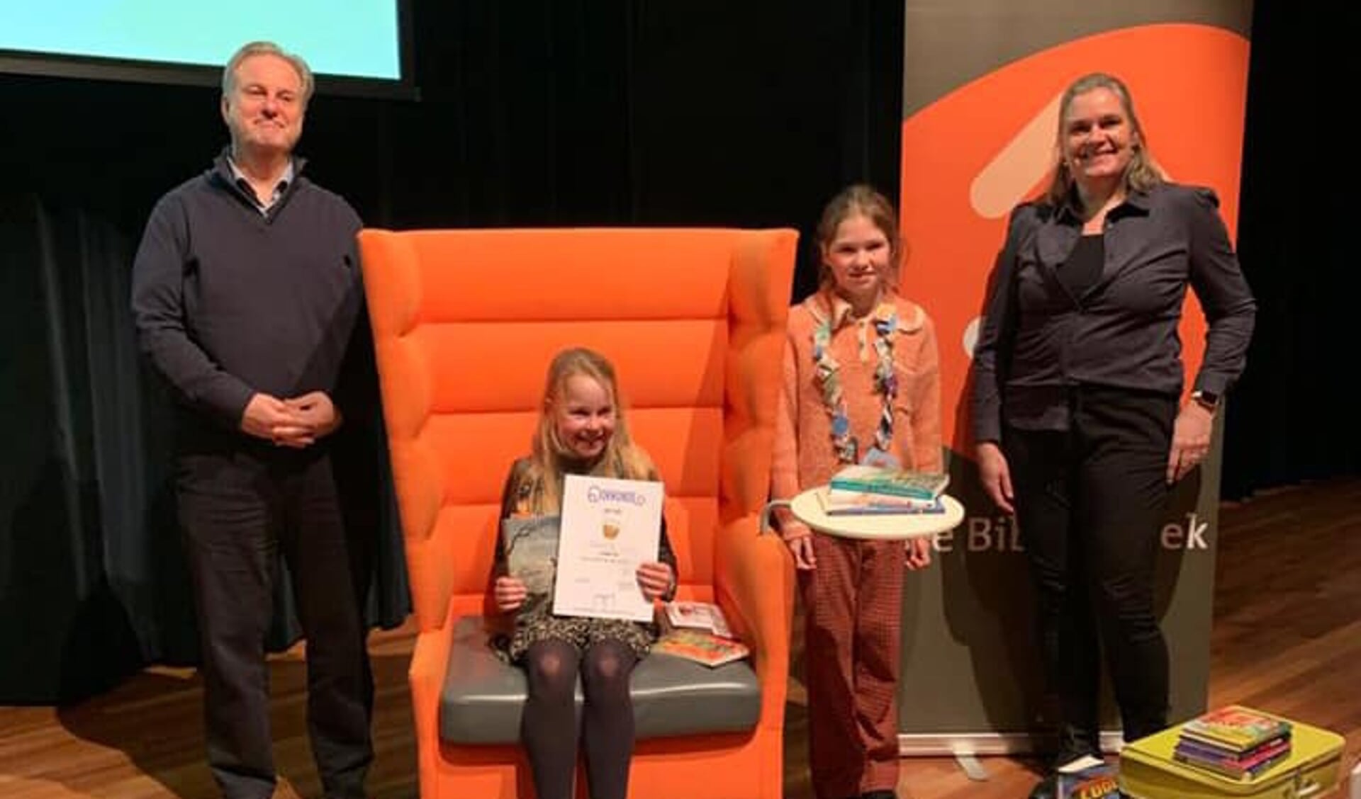 Zahra de Kwant van de Johannes Calvijnschool uit Krimpen aan den IJssel heeft de voorleeswedstrijd van Bibliotheek aan den IJssel gewonnen.  