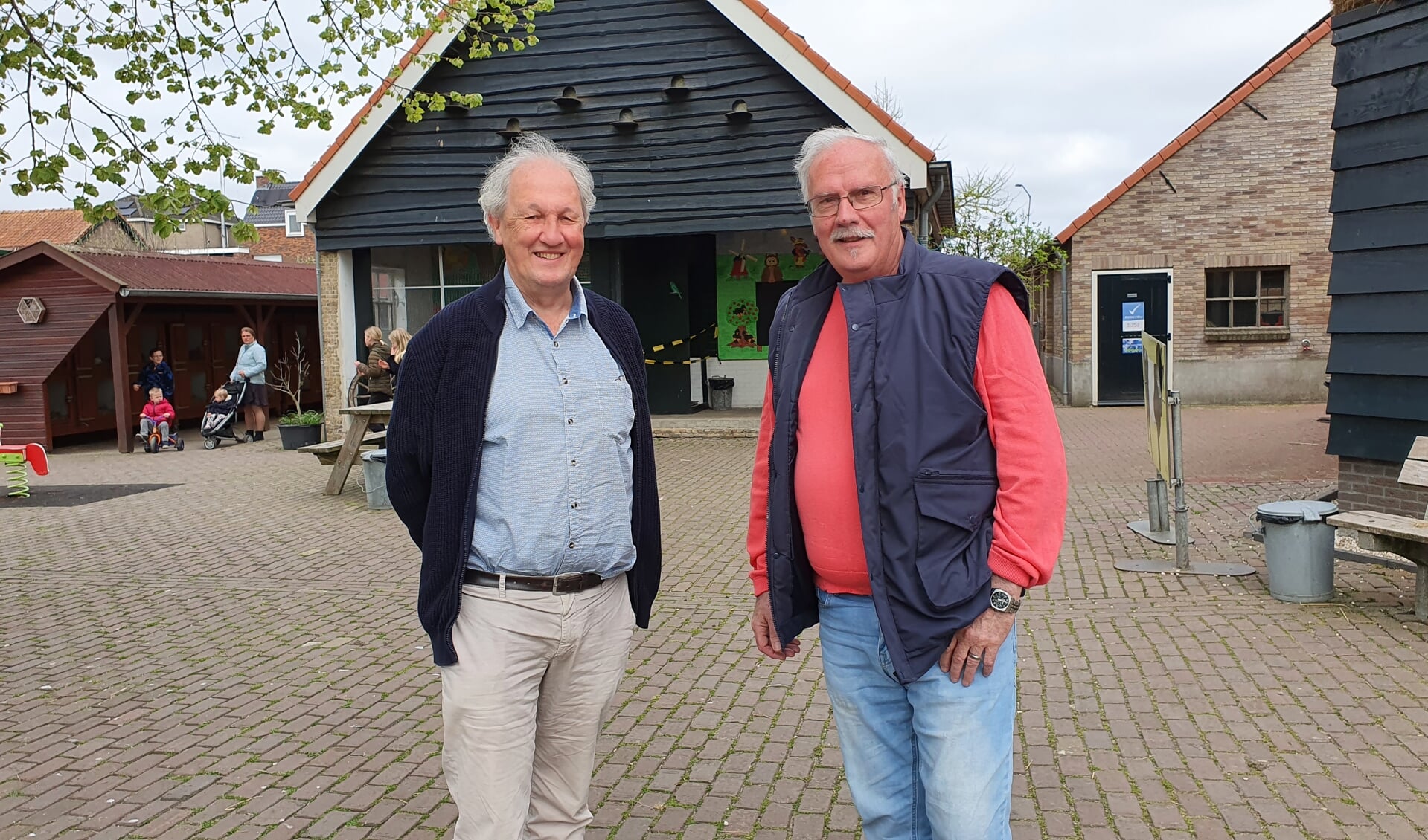 • Gerrit Boudesteijn en Jaap Blankenberg: van de politieke arena naar de kinderboerderij.