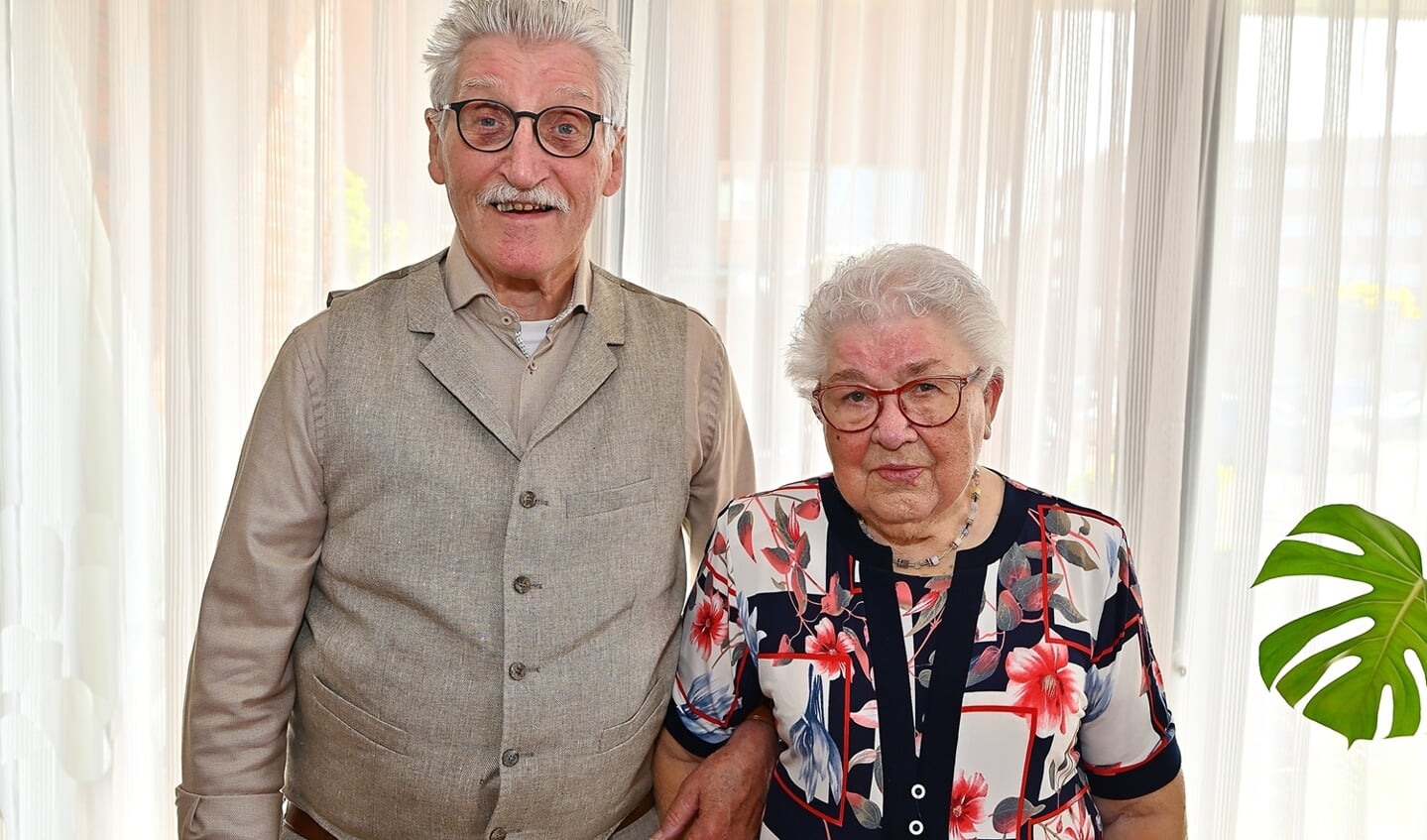 • Het echtpaar Sietsma-De Boer was op zaterdag 16 april 65 jaar getrouwd.
