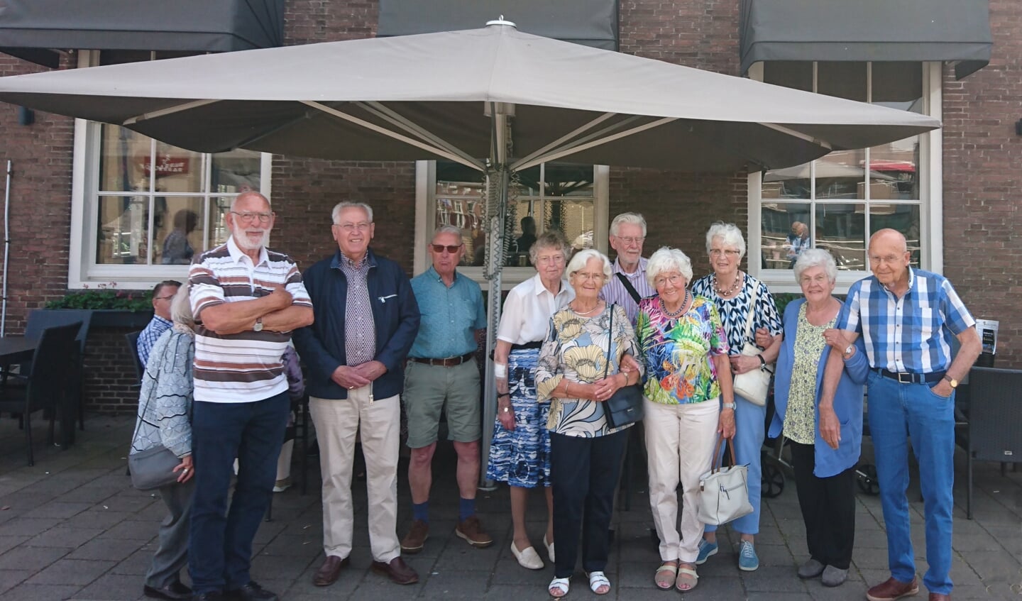 • Piet Stellaard, Bas Romeijn, Jan Teus Meerkerk, Annie Stout-van Triet, Lenie Roodnat, Adrie Bikker, Dittie Kruithof-van Veen, Greet van Wijngaarden-de Lange, Teunie Los-Luthart, Martin de Haan.