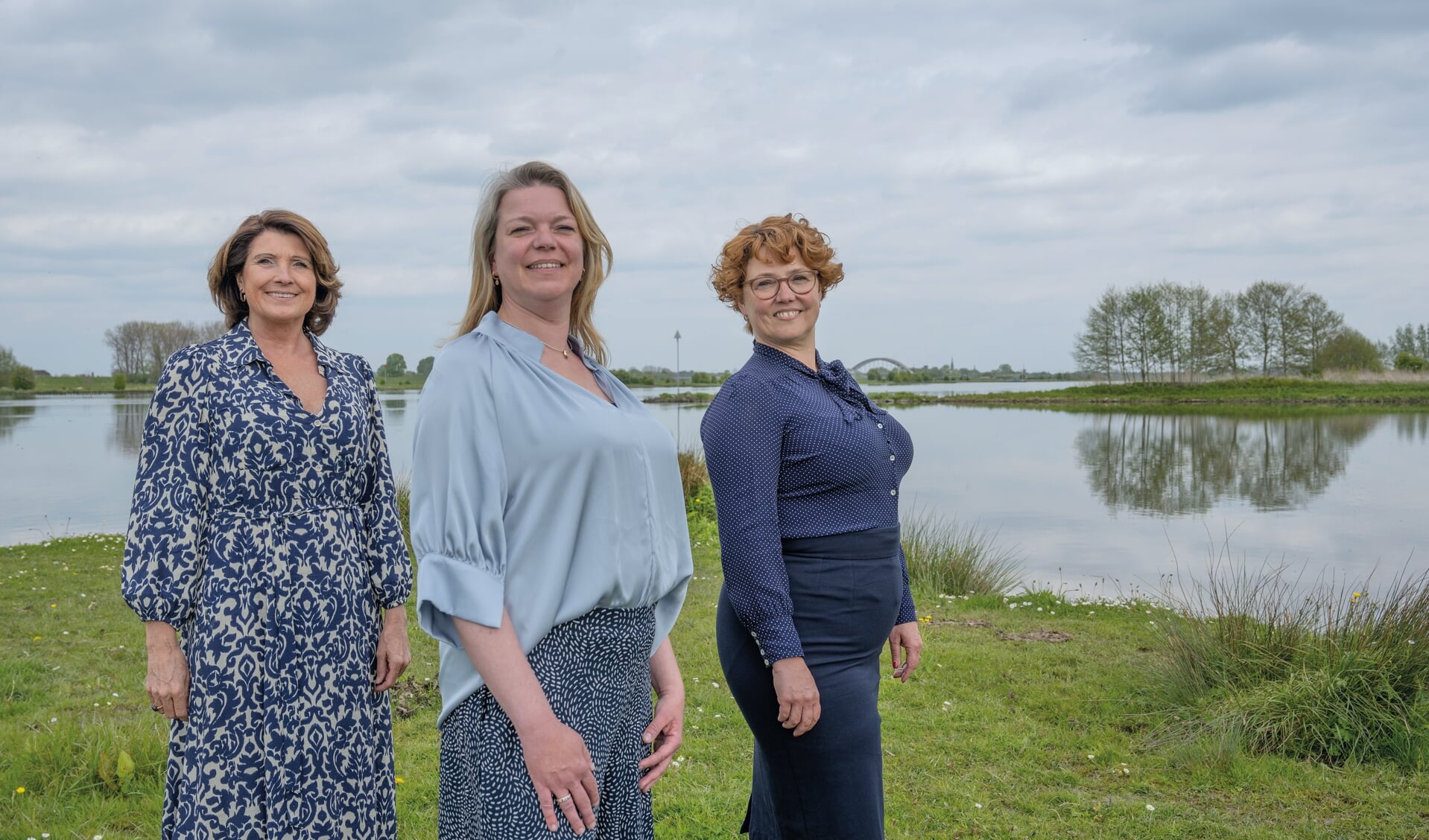 De drie beoogde wethouders: Monica Wichgers (Culemorg van Nu), Daphne Bijvoet (D66) en Mischa Peters (GroenLinks)..