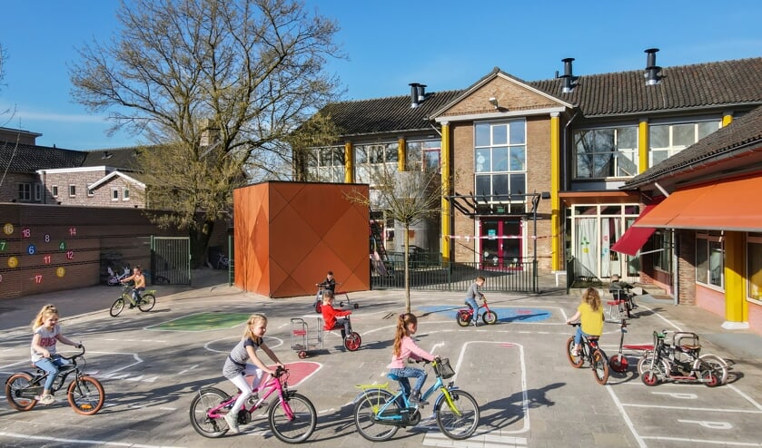 • ANWB Verkeersplein bij een school in Oss.